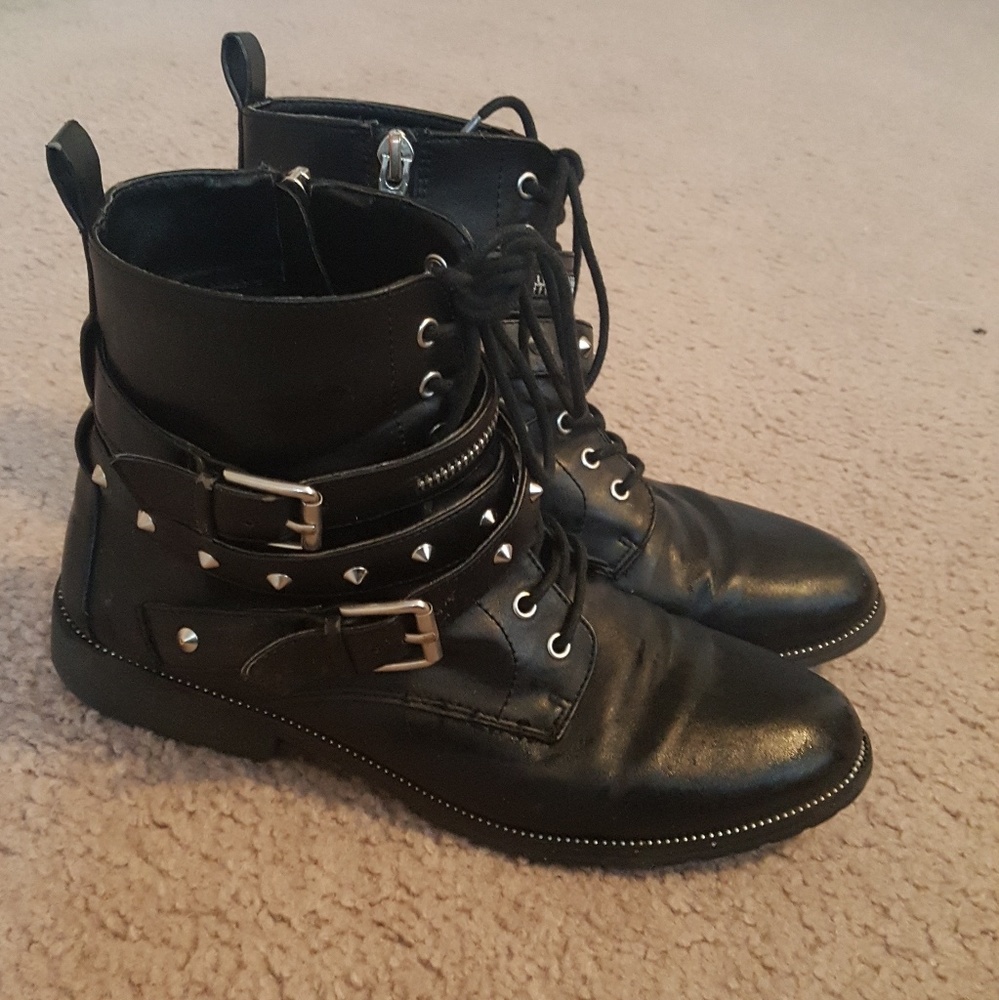 Buckle zip-up combat boots